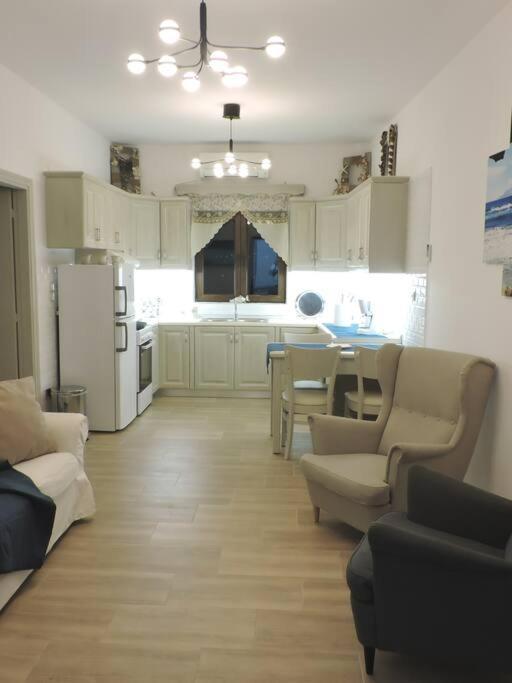 Annissa Appartment Karpathos Exteriör bild