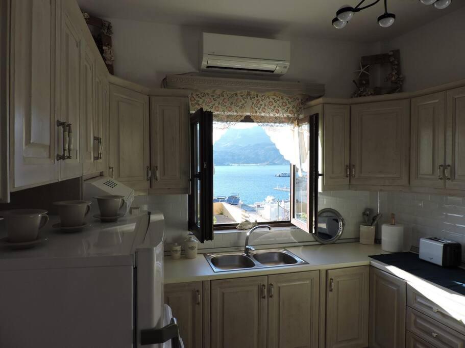 Annissa Appartment Karpathos Exteriör bild
